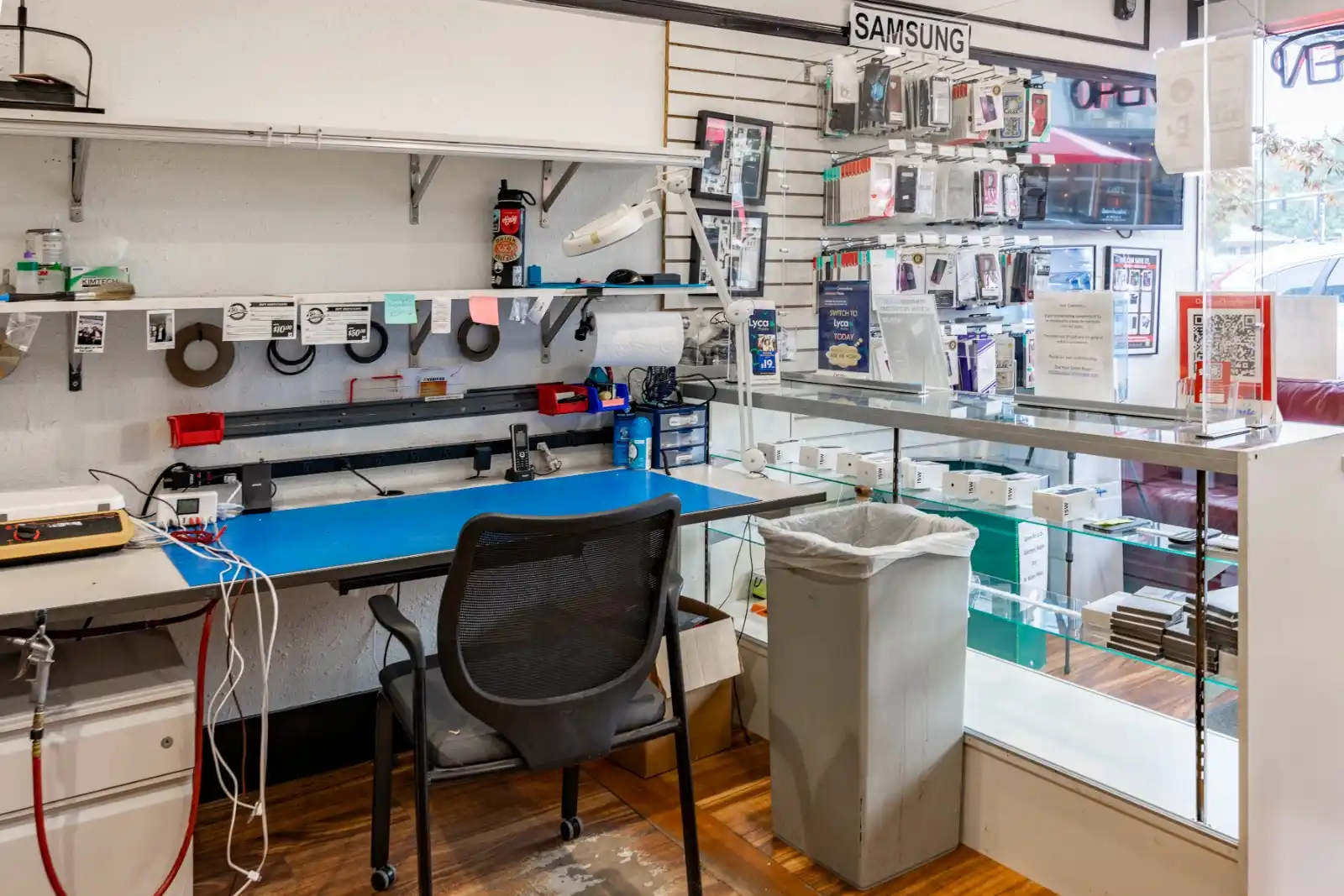 OneHourDeviceRepair Redmond Tenant Improvement by Linear Construction Services