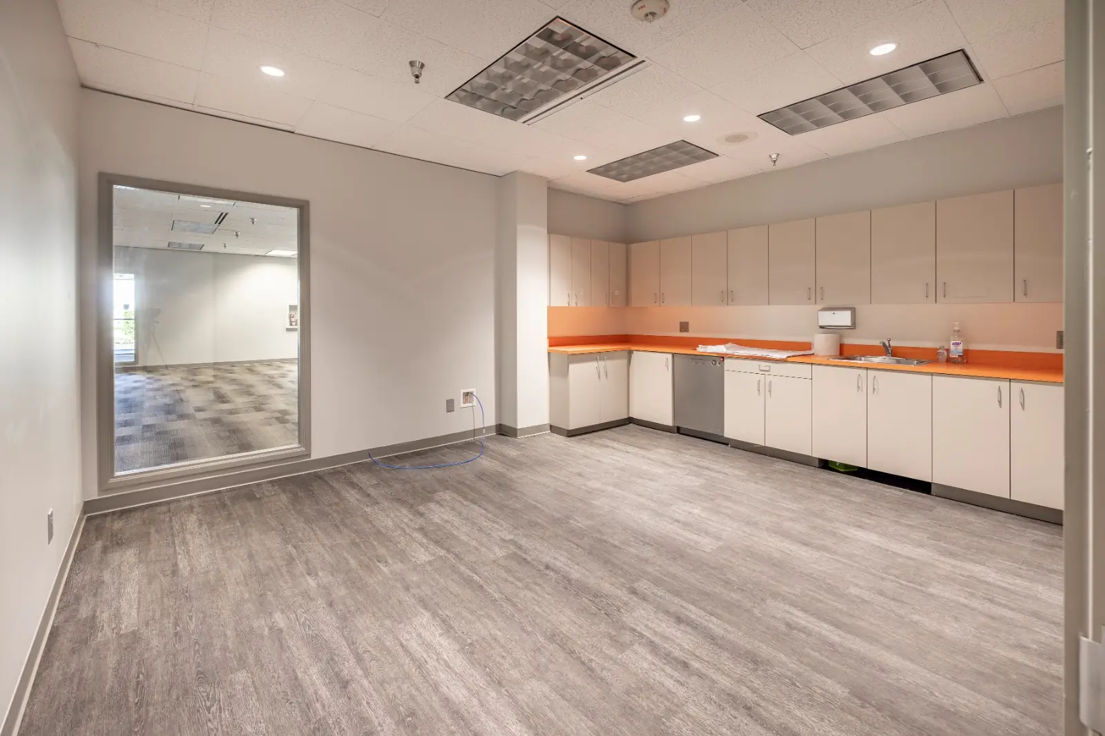 Office Building Redmond Tenant Improvement by Linear Construction Services